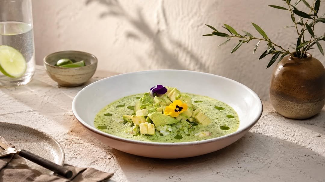 Aguachile de camarón, shrimp in green sauce